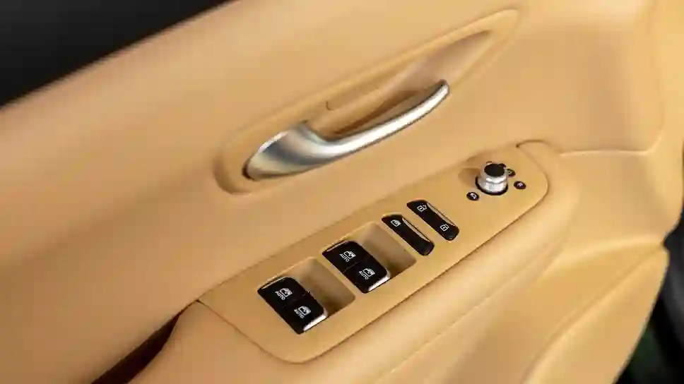 Новость EVOLUTE (Будь последовательным: EVOLUTE i‑SPACE в цепи дагестанских гор)