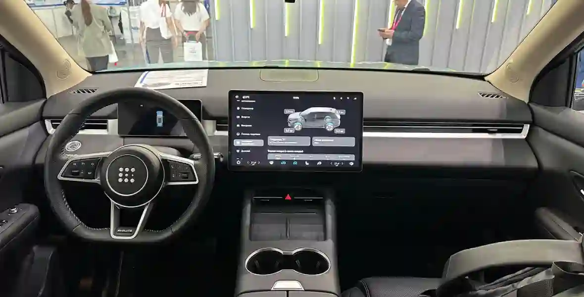 Обновленный EVOLUTE i‑SPACE начнут собирать в России по полному циклу. Первый обзор кроссовера