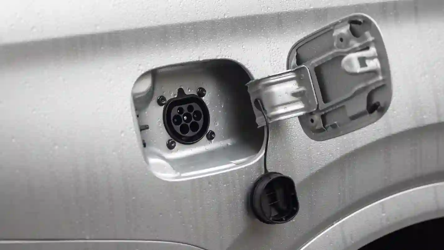 Новость EVOLUTE (Больше чем рестайлинг: первый тест обновлённого российского гибрида EVOLUTE i‑SPACE)